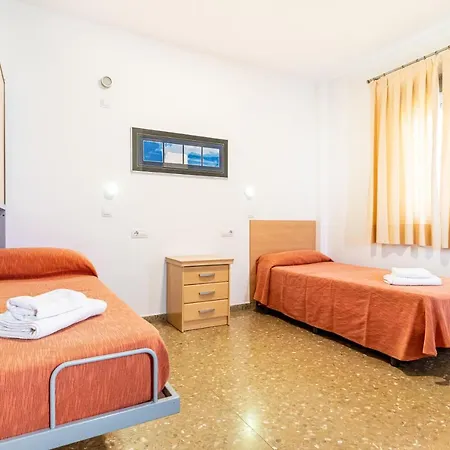 马贝拉少年旅馆 *