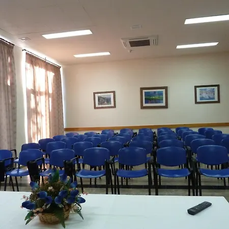 马贝拉少年旅馆